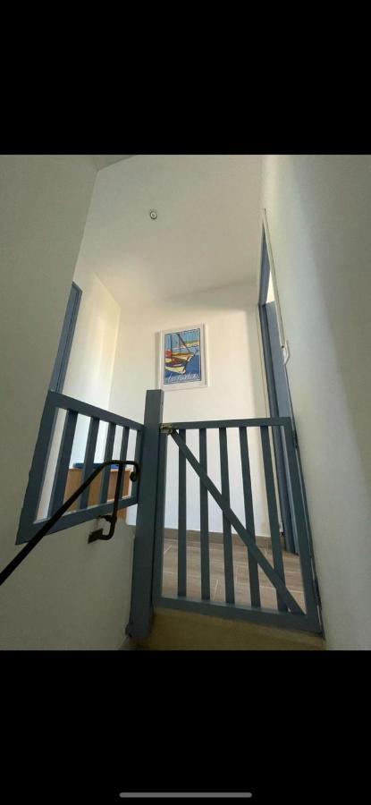 Le Gabian, Duplex Proche Plage Et Centre Санари-сюр-Мер Экстерьер фото