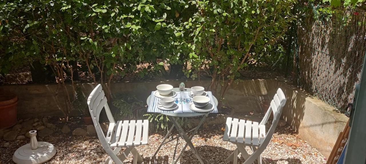 Le Gabian, Duplex Proche Plage Et Centre Санари-сюр-Мер Экстерьер фото